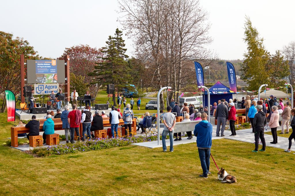 Spectacle à l’Agora du parc des Îles